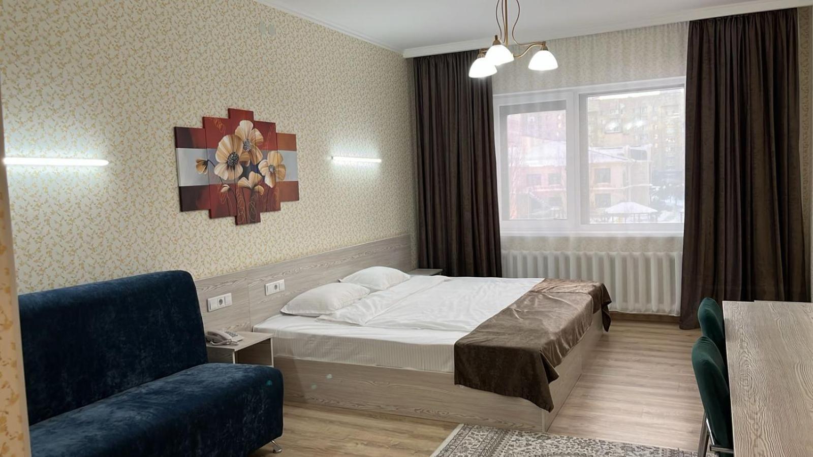 Union Plaza Hotel Astana Luaran gambar