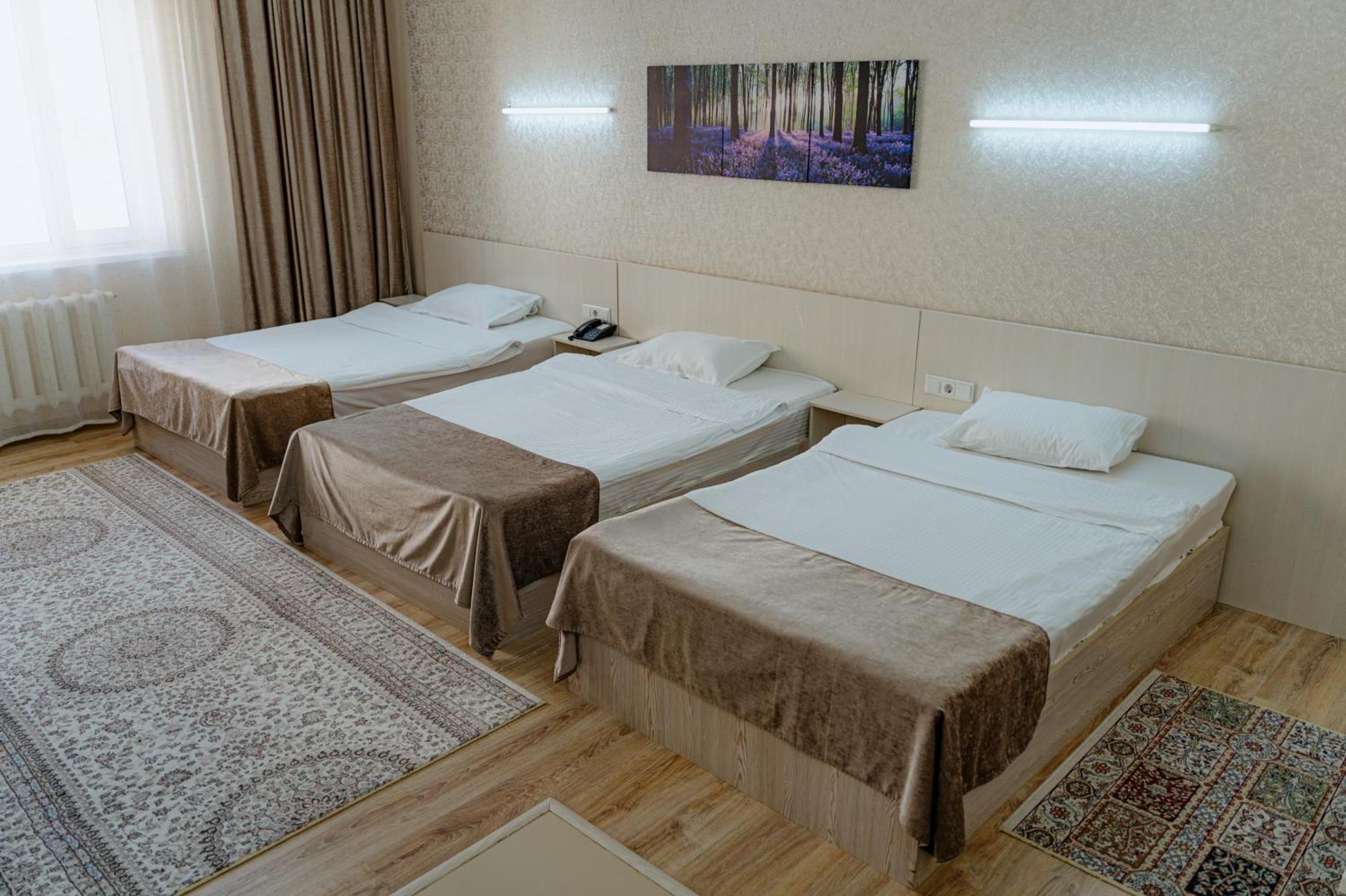 Union Plaza Hotel Astana Luaran gambar
