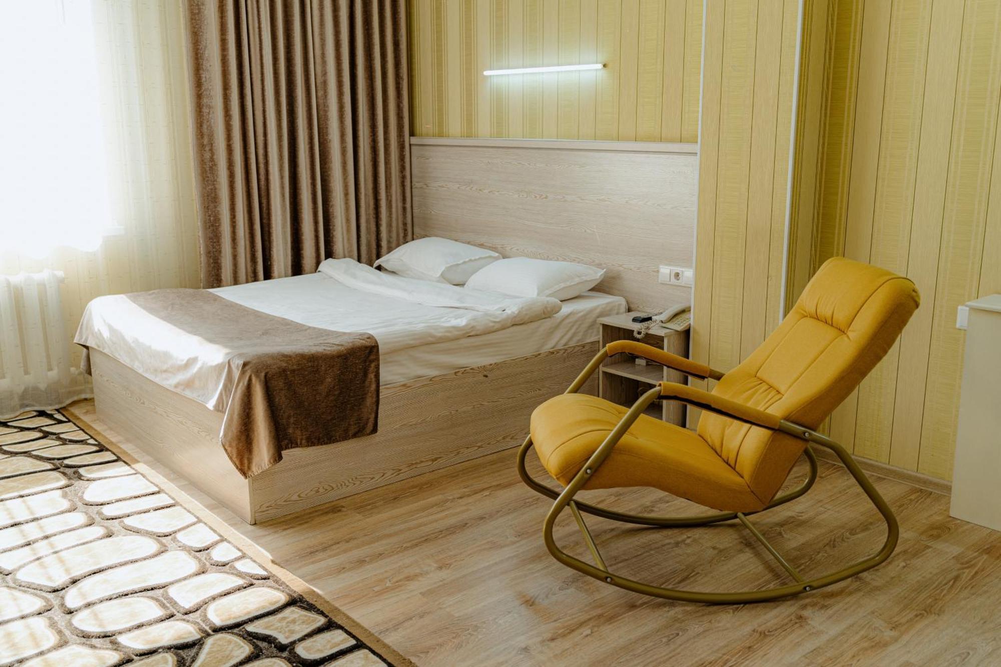 Union Plaza Hotel Astana Luaran gambar